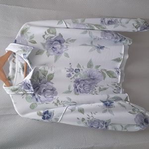 New Secret Treasures white floral Henley sleepwear/lounge top sz M 8-10
